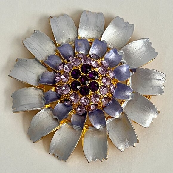 Vintage Flower Power Pin Brooch Lilac Purple Crystal Rhinestone Enamel Gold Tone - Picture 4 of 14